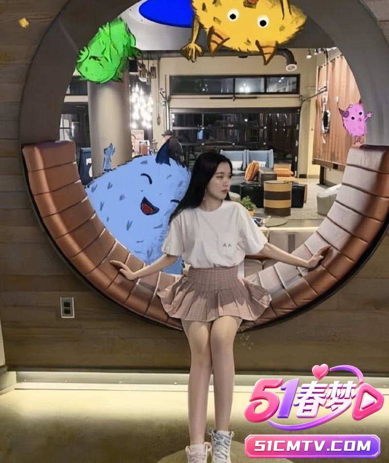 湖南极品少妇 丁萱 瞒着老公跟金主偷情 酒店全裸激战被曝光高潮喷水腿软！