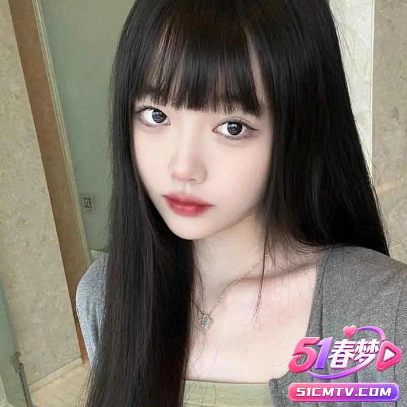 高颜值贫乳大学生王妤昔 私下穿情趣制服 被金主花式爆操内射！这女神太会玩了
