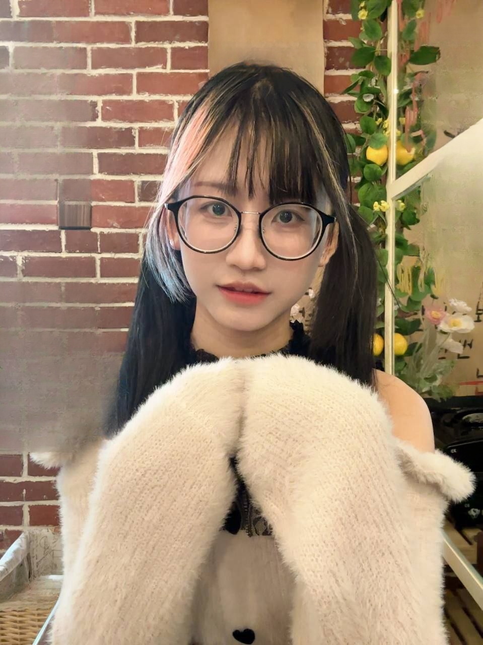 极品双马尾洛丽塔 眼镜小甜妹 等不及衣服不脱直接开搞 抓着双马尾猛干 高配合度各种姿势抽插！