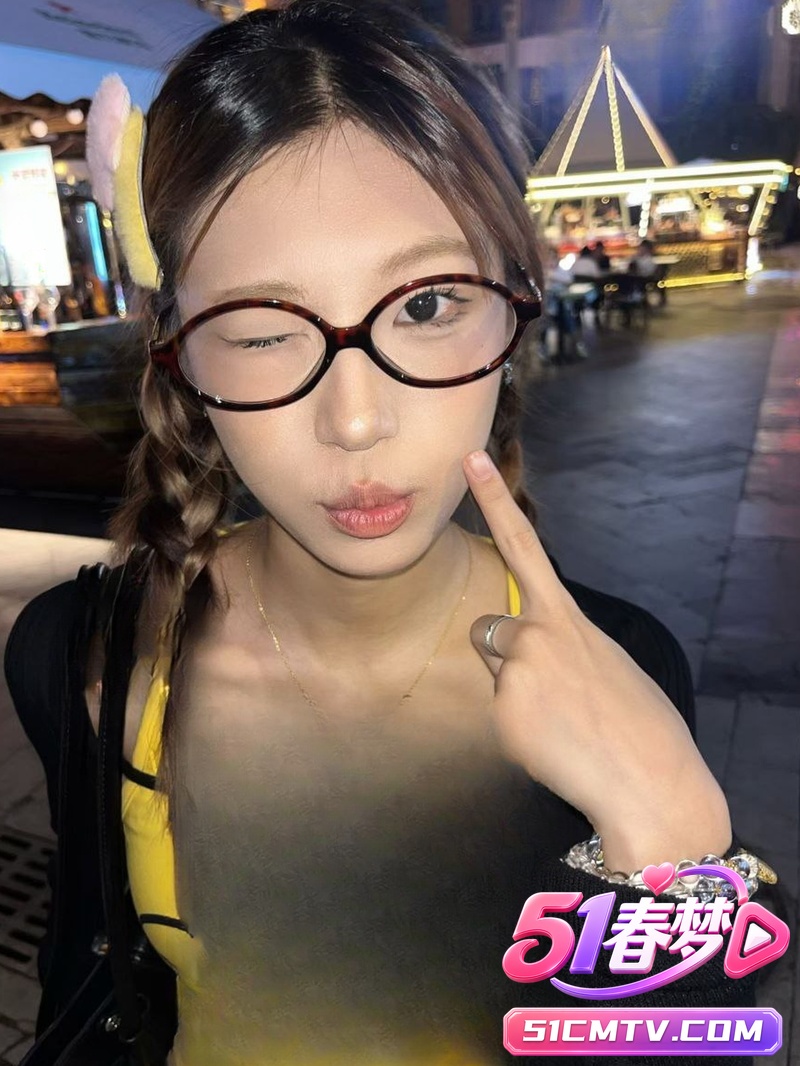 高颜值女大学生刘文茵 给男友口交后被猛操性爱视频流出！反差炸裂！