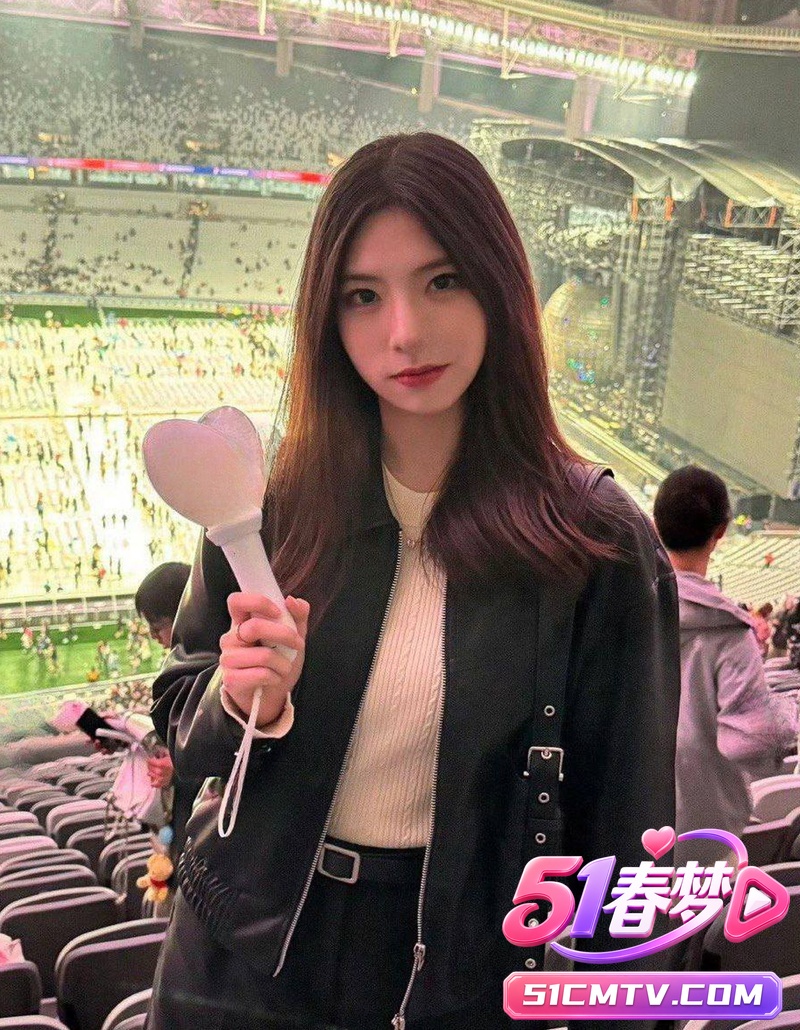 商院校花王心丽实习变男同事公交车 苹果原相机绿帽性爱视频全曝光！太骚了！