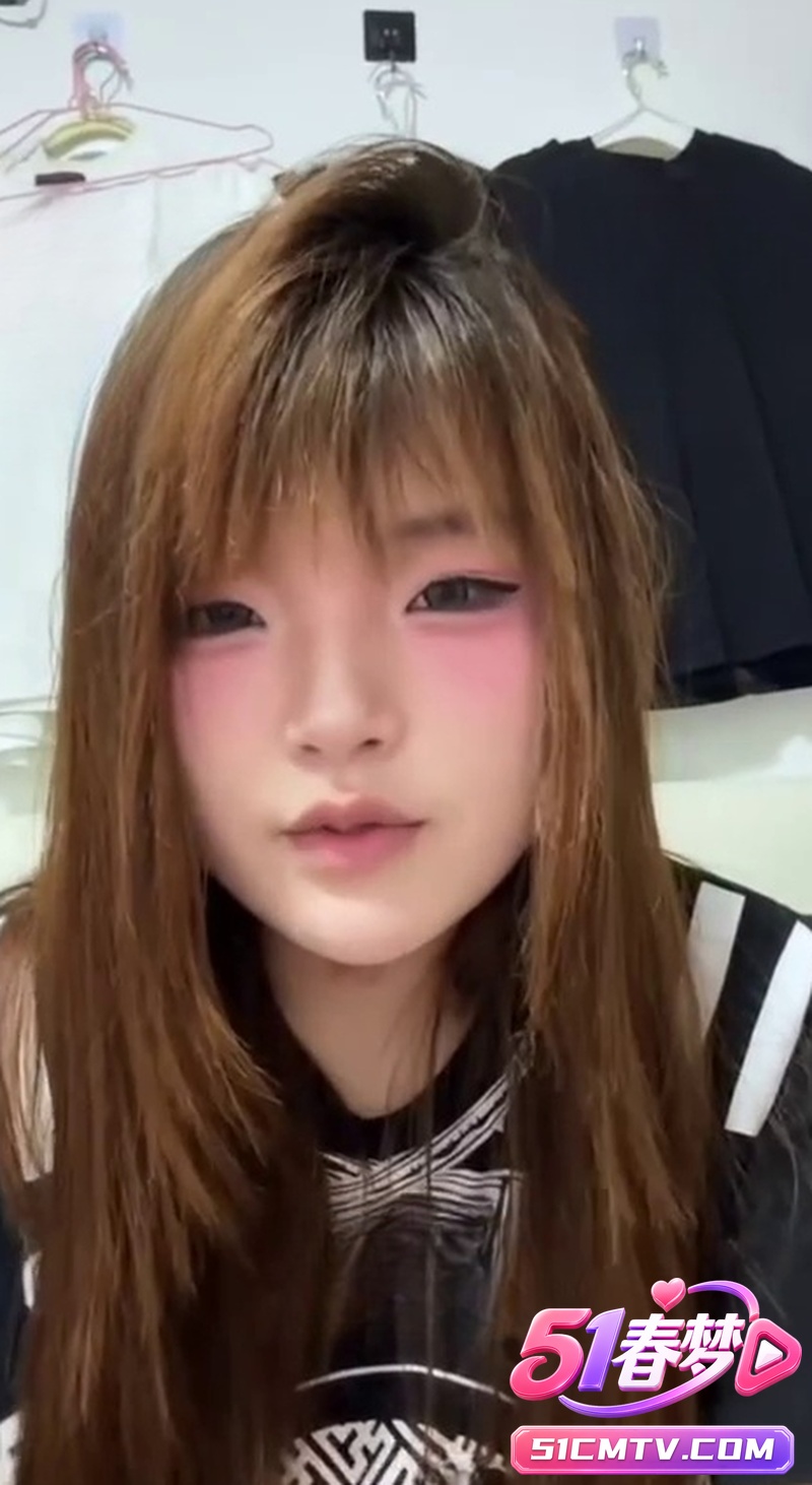 快手拽姐百万源反差萌爆棚！高冷精神小妹魔性整活直接杀疯流量密码拉满！
