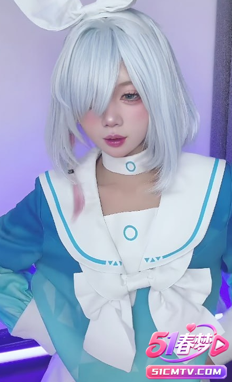 白发兔女郎COSER白丝黑丝全脱 被猛干翘臀高潮喷水太骚了！