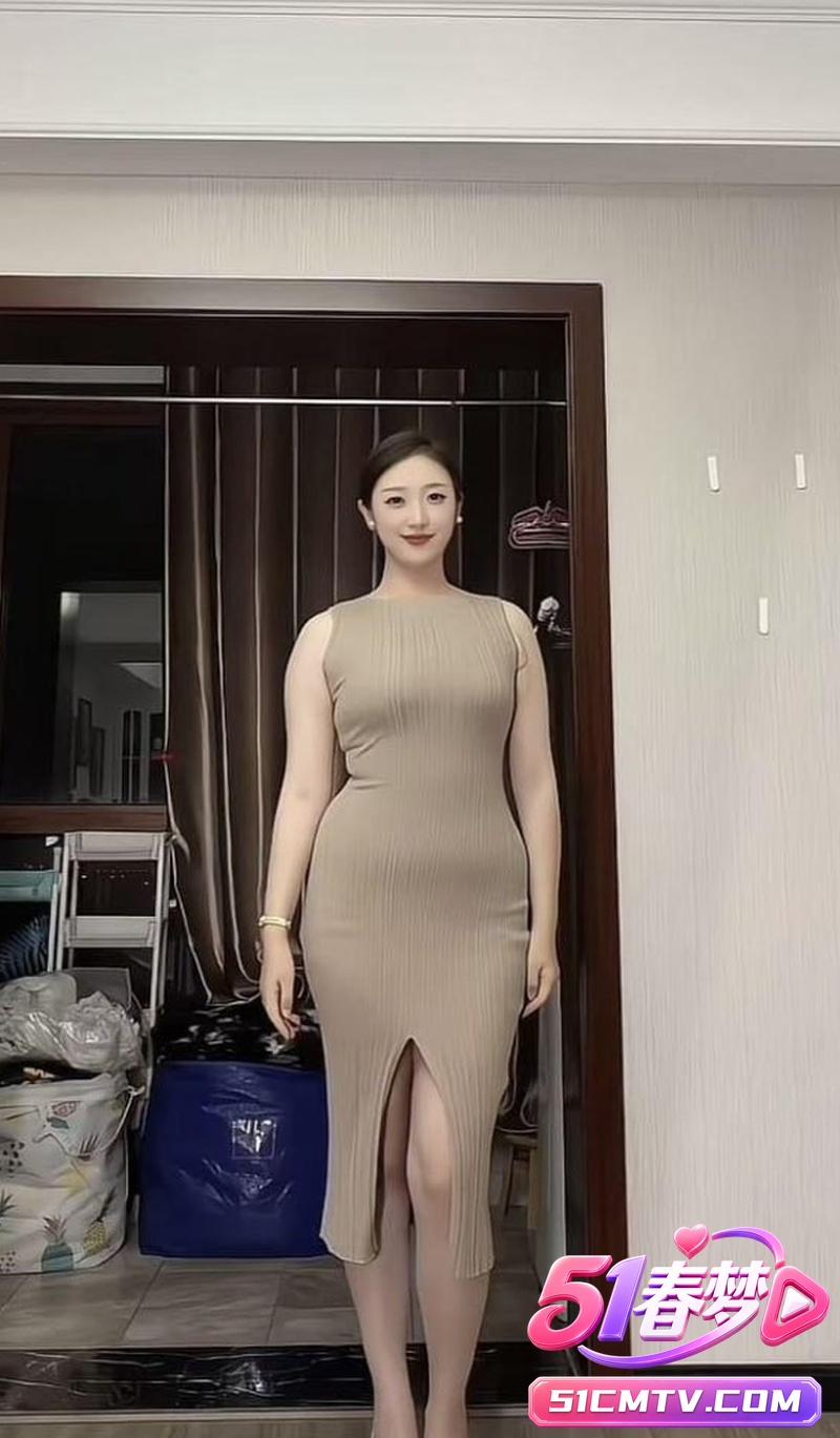 百万粉丝御姐在在吗 最新重金私拍 情趣制服脱衣骚舞足交抠逼高潮流出！这骚样太顶了！