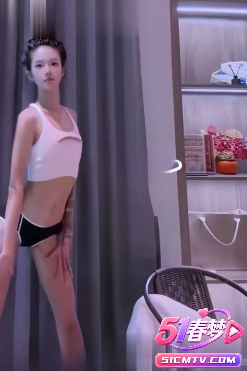 抖音骨感美女七七大魔王 最新私密福利 苗条身材顶级颜值美乳翘臀无毛穴狂喷白浆！