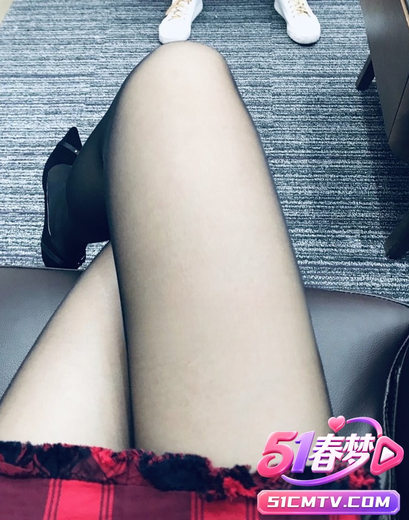 极品反差空姐小雨 D罩杯大奶骚货下飞机秒变金主肉便器 飞机女神变精盆！