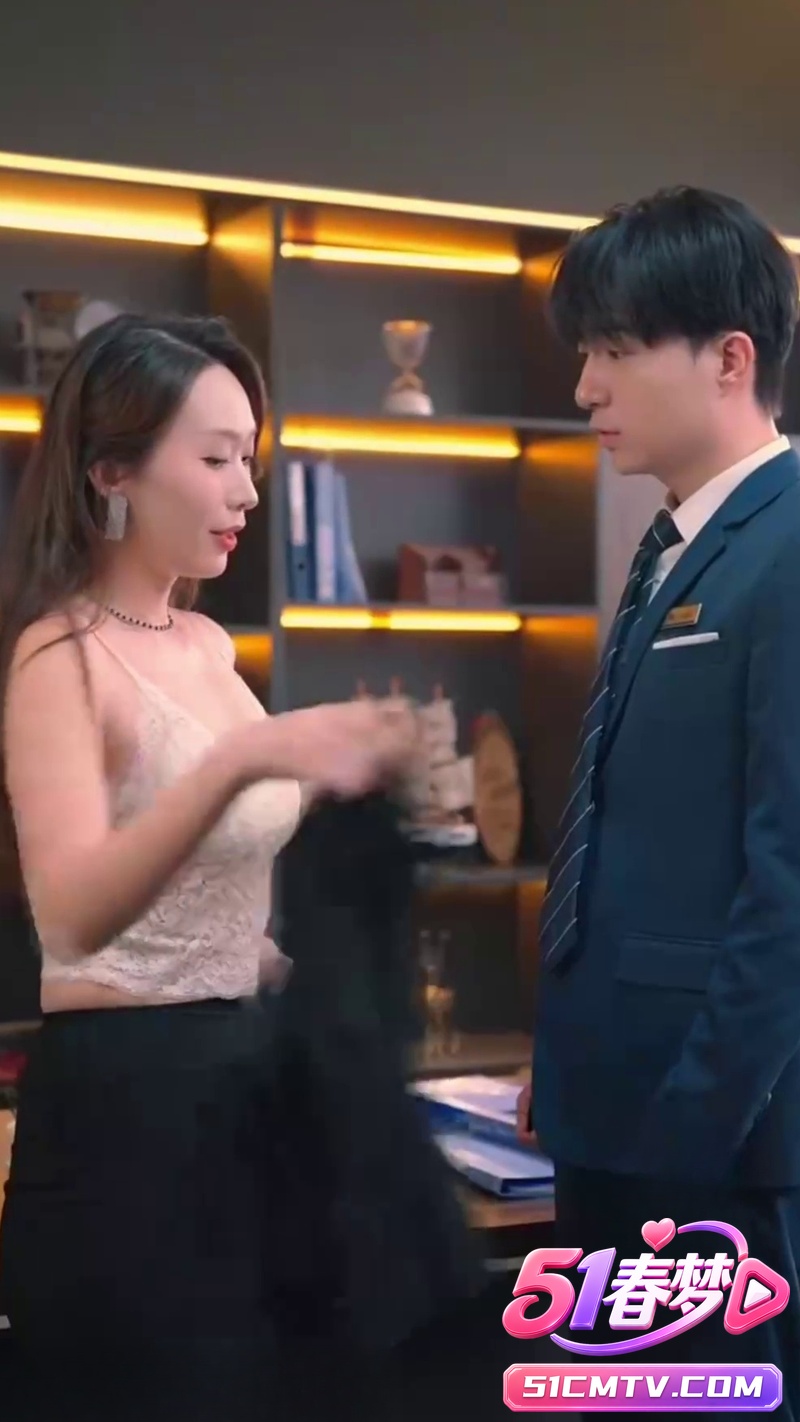 极品OL反差女销售 职场潜规则用尽全身解数伺候客户 诱爱成瘾太销魂了！