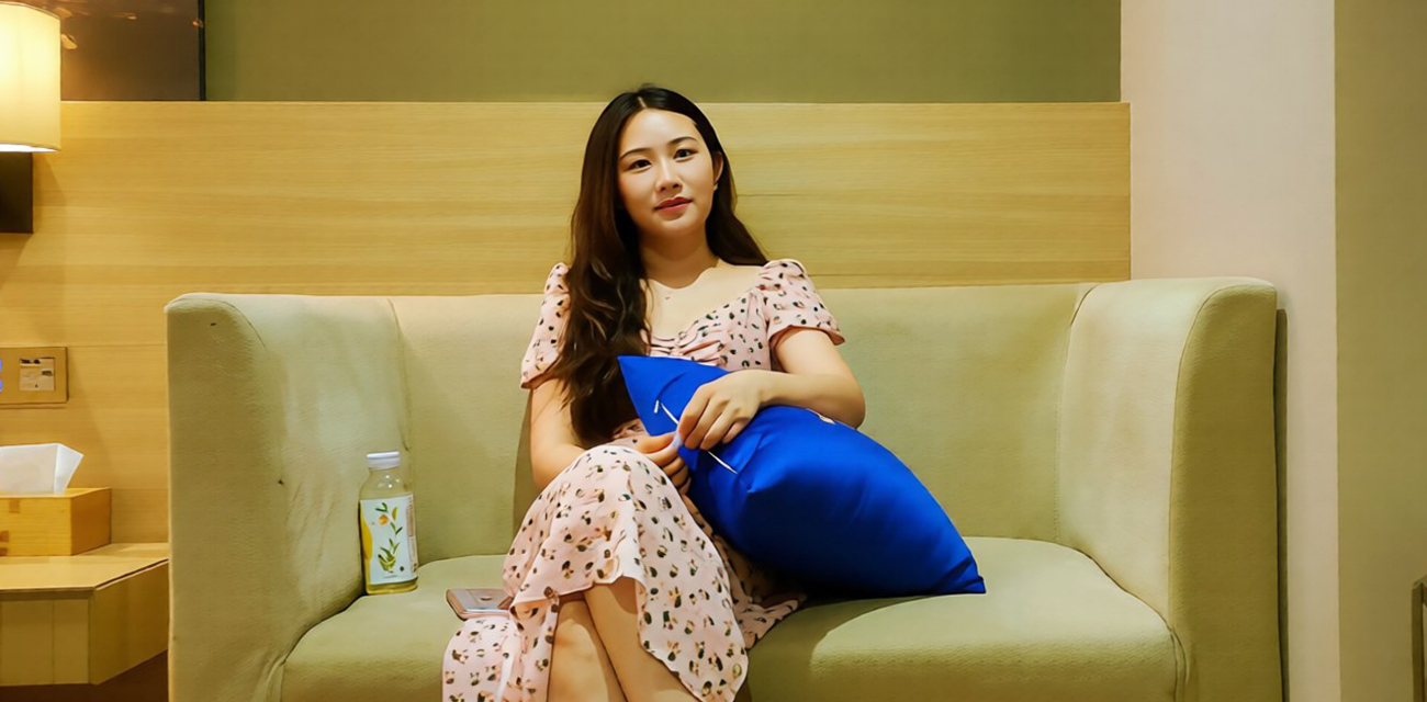 清冷娇娃大姨妈期间突然淫荡爆发 教父探花疯狂输出让她高潮迭起 内射满满太刺激了！