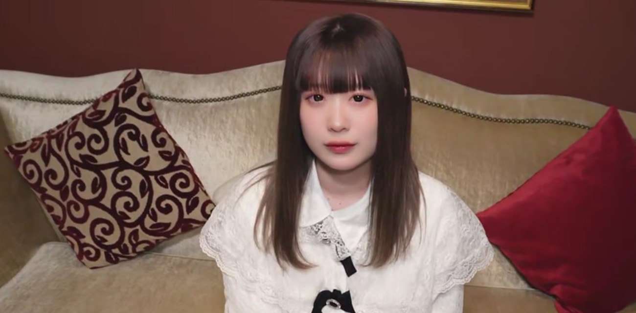FC2素人白嫩妹子 被大鸡巴猛操连续高潮 口腔中出
